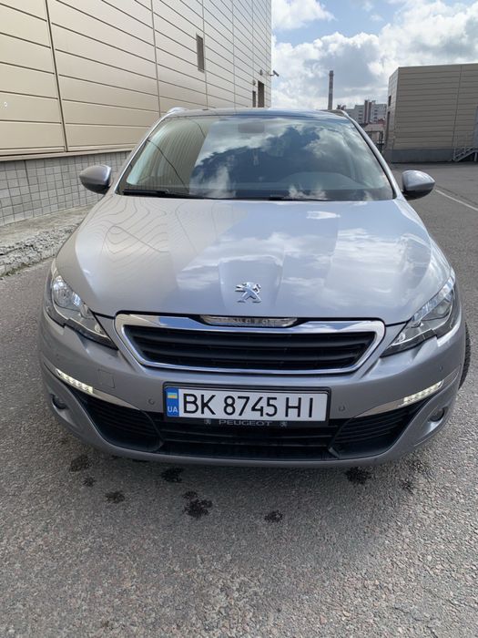 Peugeot 308 2015 року