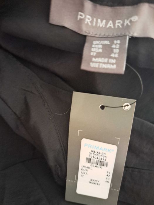 Vestido de cor preta 42 Primark