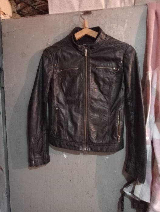 Кожана куртка,на підростка,чи худеньку дівчину