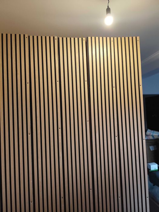 Estantes IKEA IVAR com ripado lateral decorativo