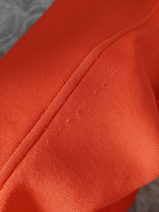 Okazja Sukienka Guess elastyczna z osdobnymi sznureczkami na