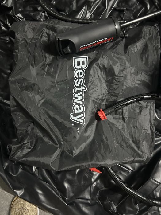 Vendo colchão de casal . marca Bestwsy com bonba incluida