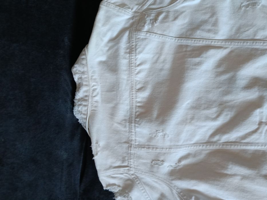 Kurtka Jeansowa z przetarciami FB Sister L