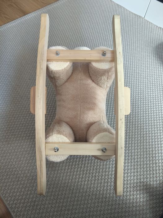 Urso baloiço criança