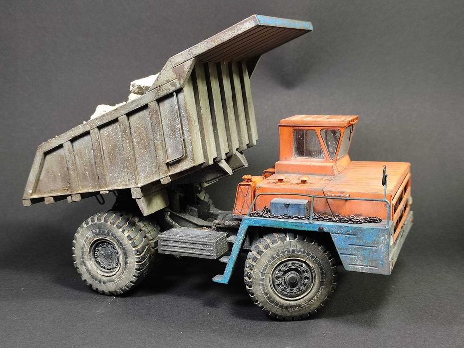 BELAZ 1/43 Avd Models