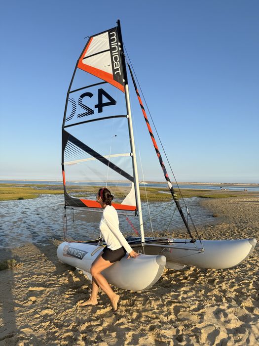 MiniCat – barco insuflável à vela | catamarã portátil | registado