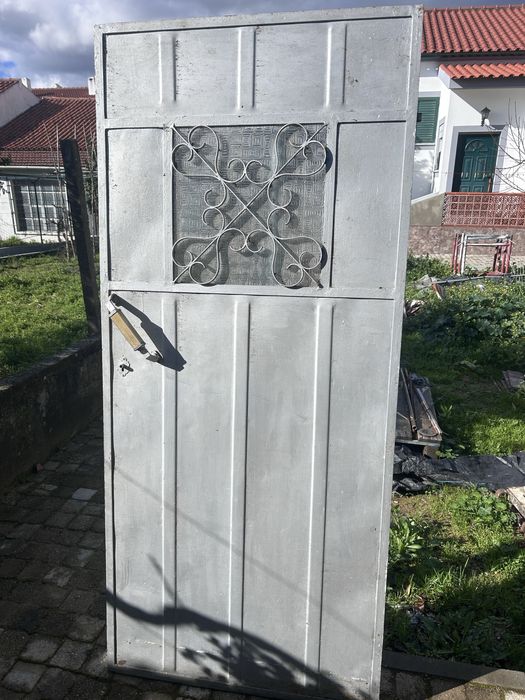 Porta de ferro com vidro