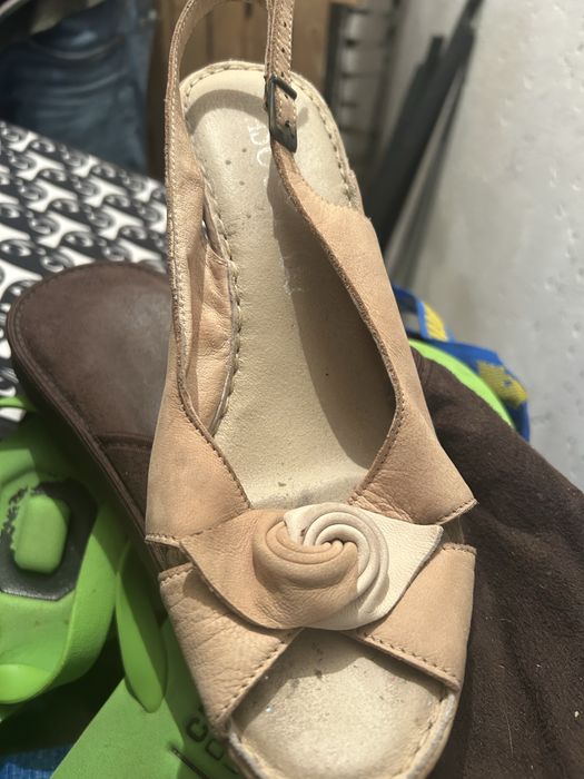 Buty damskie Lasocki skorzane sandaly 39