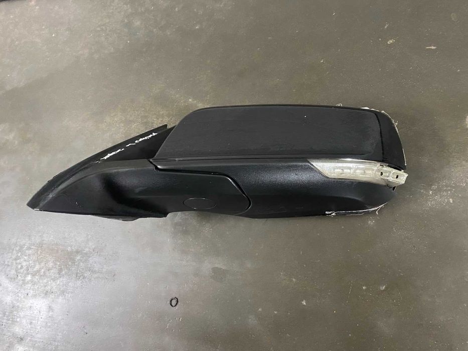 Дзеркало зеркало ліве Chevrolet Malibu 11-16р. 13 pin. Дефект
