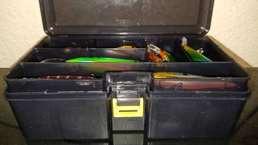 Воблеры 50шт за 1200грн , приманки, рыболовный набор  с коробкой