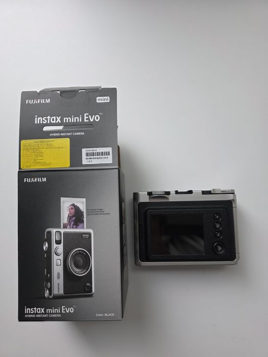 Камера миттєвого друку Instax Mini EVO