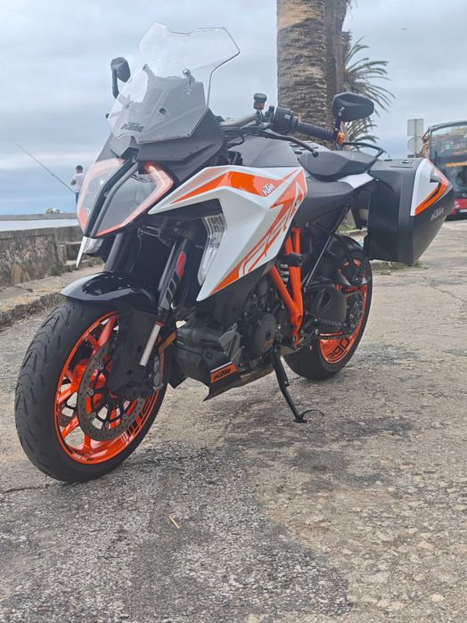 KTM 1290 super duke GT
