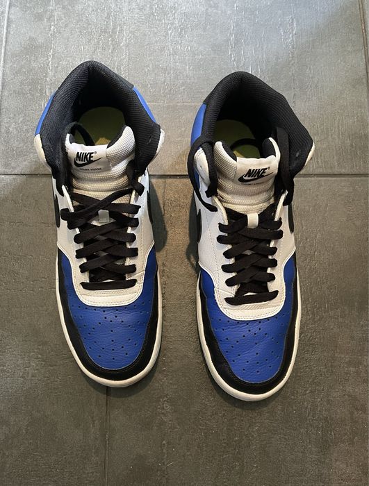 Кроссовки Nike в хорошем состоянии.