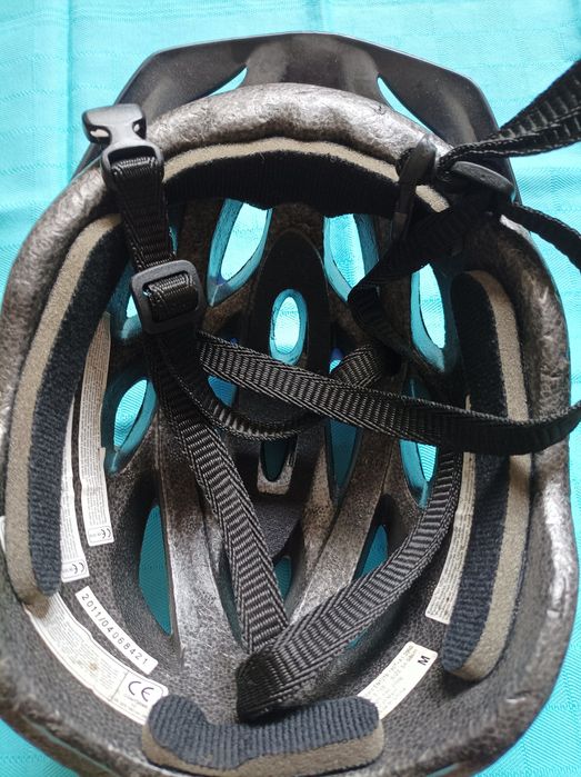 Capacete de bicicleta, como novo.