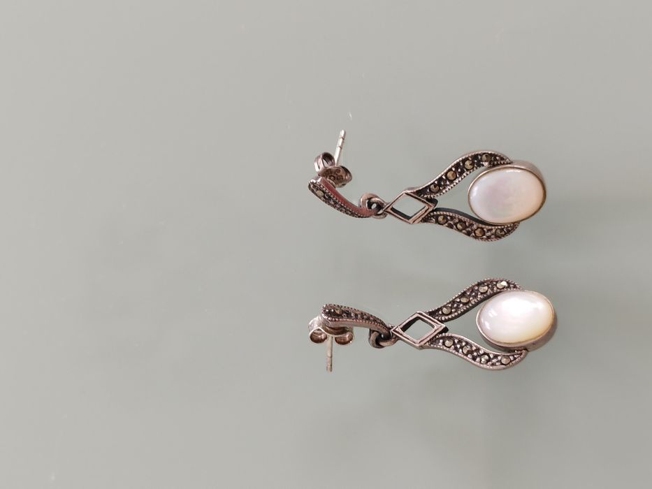 lindos brincos de prata e pedras.pedra reversível. preta (ónix) ou bra