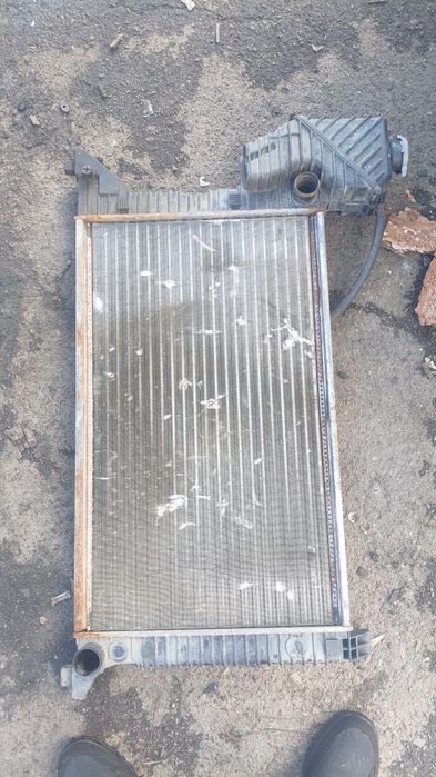 Радіатор охолодження на Mercedes Sprinter 901-905 (1995р.-2006р.)
Розм