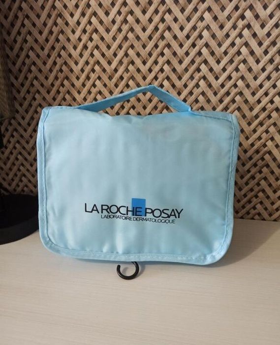 Крута підвісна дорожня косметичка la roche-posay