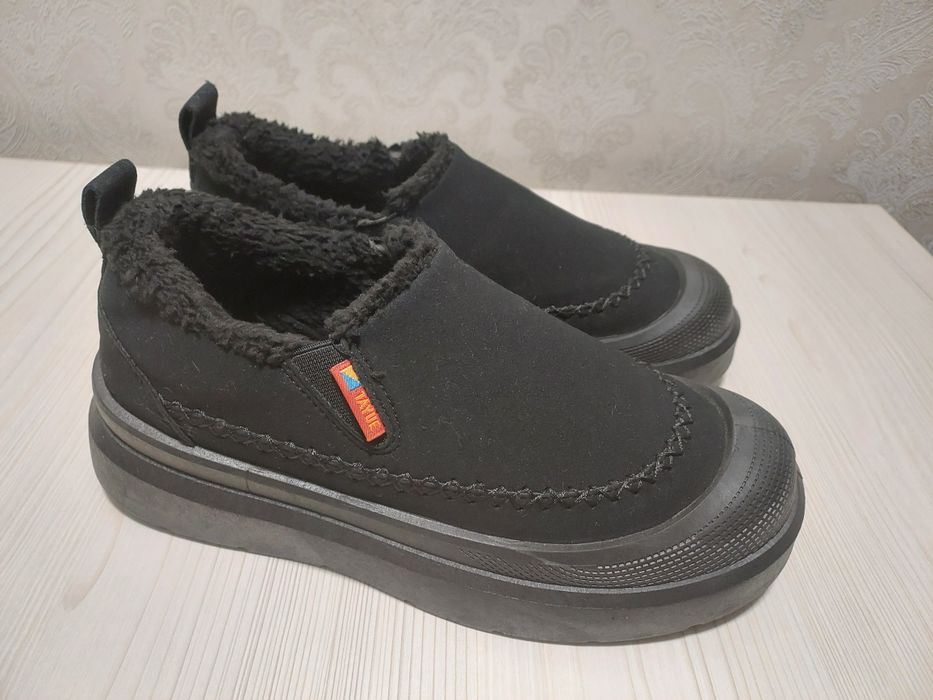 Жіночі теплі черевики,  38 р.