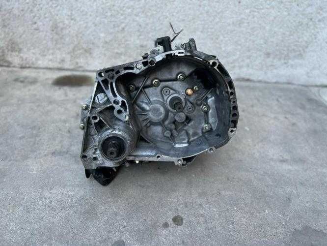 Caixa de velocidades Renault Clio 1.5dci     ref: JB3980
