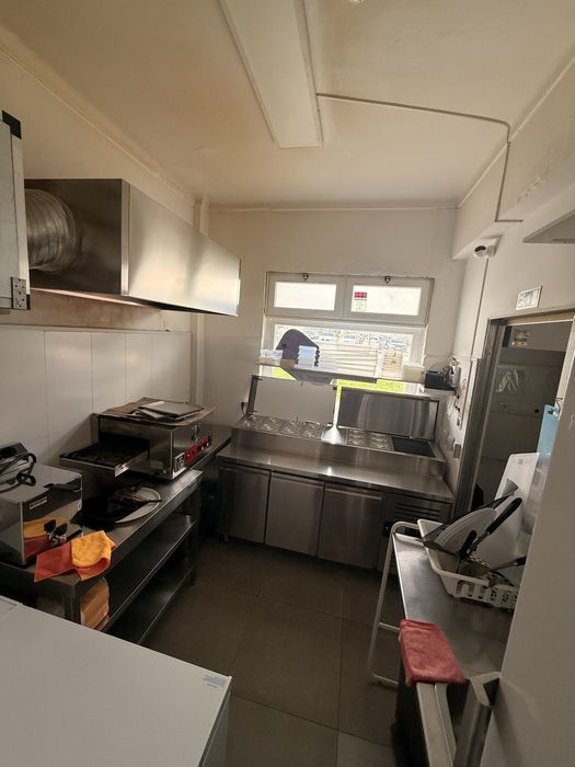 TRESPASSE DE LOJA EM ALVERCA - PRONTO A FUNCIONAR COM RECHEIO INCLUSO