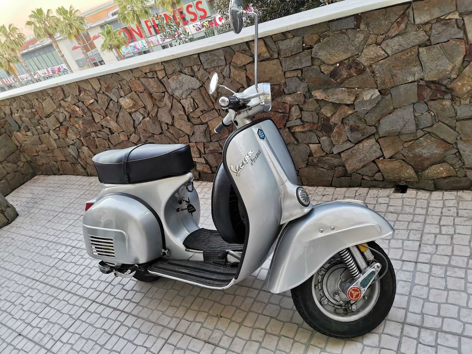 Vespa 150 Sprint de 1974 ou troco Santa Iria De Azoia, São João Da Talha E  Bobadela • OLX Portugal