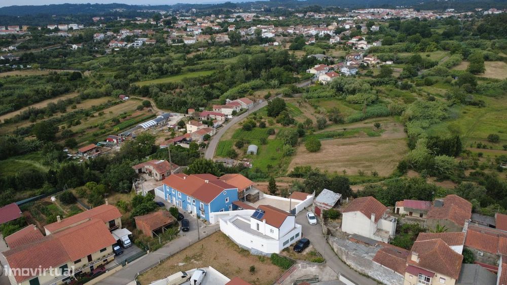 Moradia Isolada com três quartos.