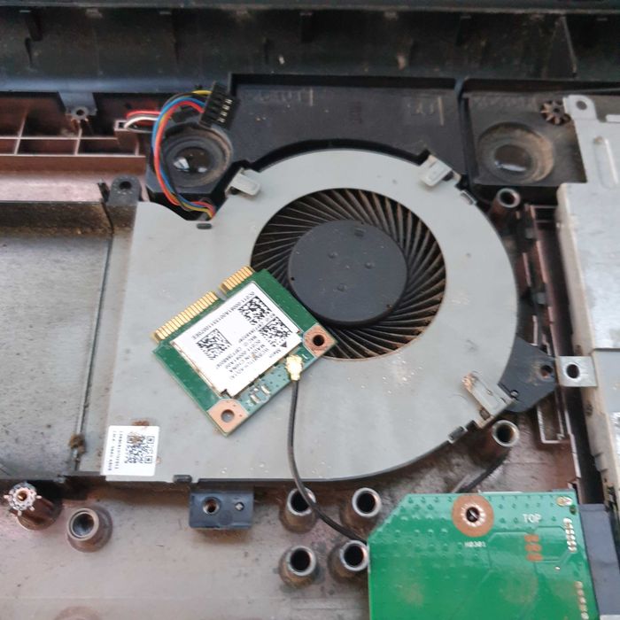 carcaça inferior asus A540l restantes peças sob consulta