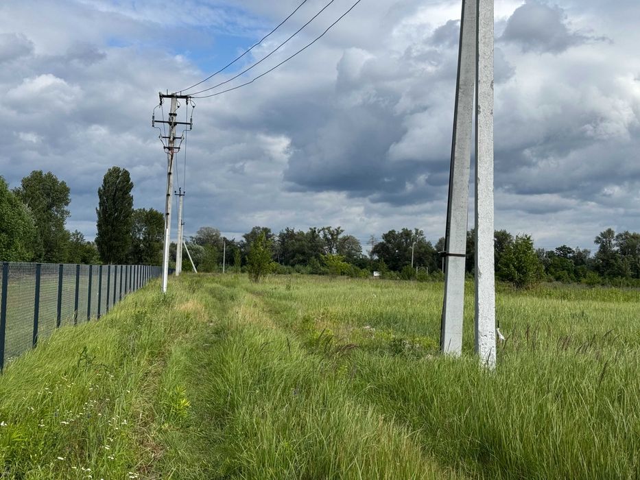 ПРОДАЖ комерційної ділянки 45 соток, 3-я від фасаду траси, світло підключено по 1000 уе сотка в Хотянівці !!