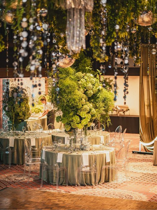 Krzesła Ghost Transparentne Wypożyczalnia Dekoracji