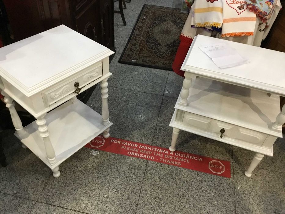 Móveis em Mogno - Faça sua oferta