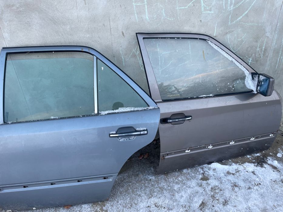Двері Mercedes 124