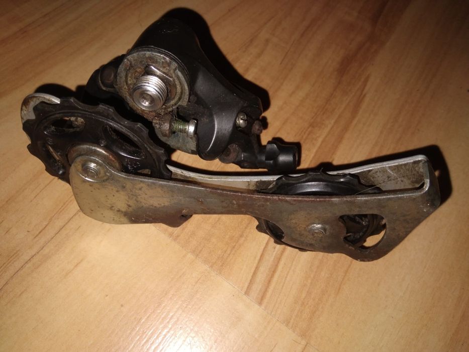 Tylnia przerzutka Shimano Acera.