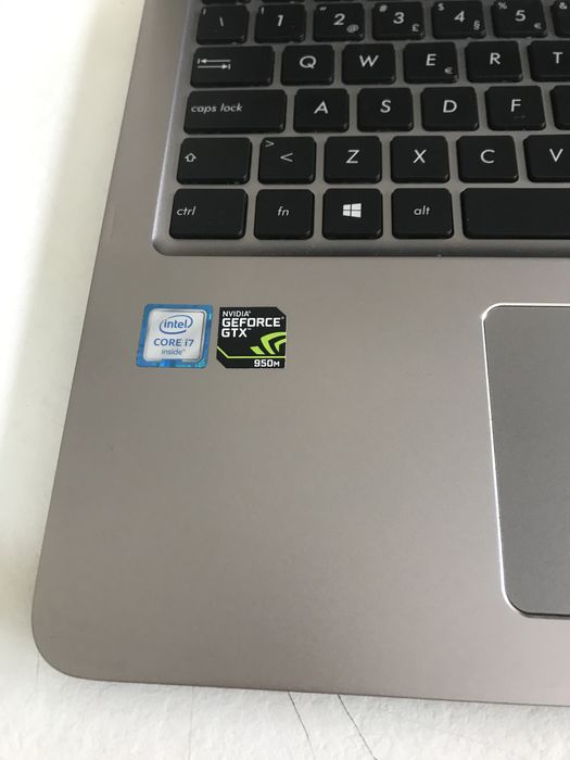 Portatil Asus i7 6500 Gtx950m