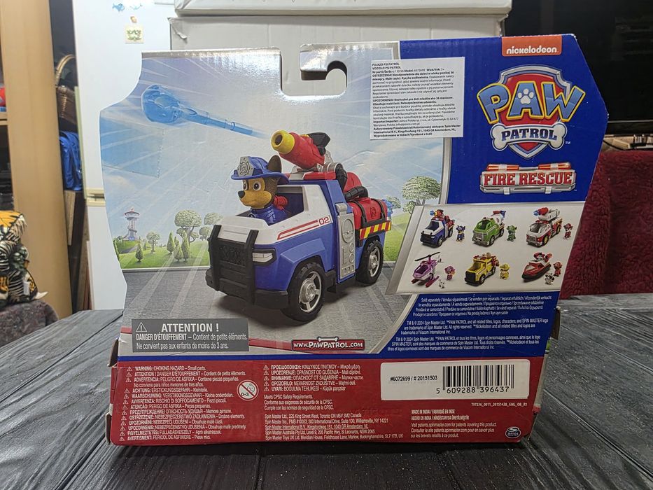 Psi Patrol PAW Patrol Chase pojazd strażacki Fire Rescue Cruiser z figurką