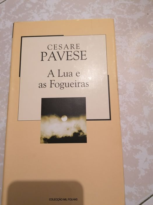 Livro A Lua e as Fogueiras