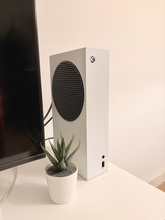 XBOX Series S c/ Comando