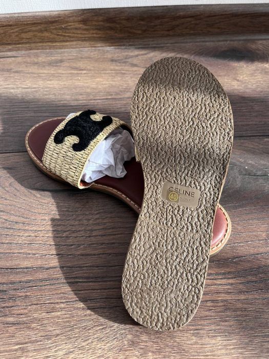 Шлепанці селин.