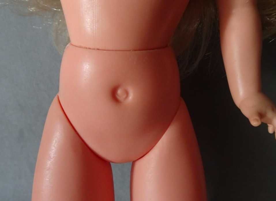 Antiga boneca Nancy articulada olhos azuis - Famosa