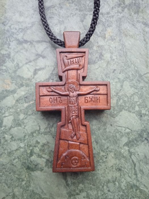 Крест деревянный,нательный.
