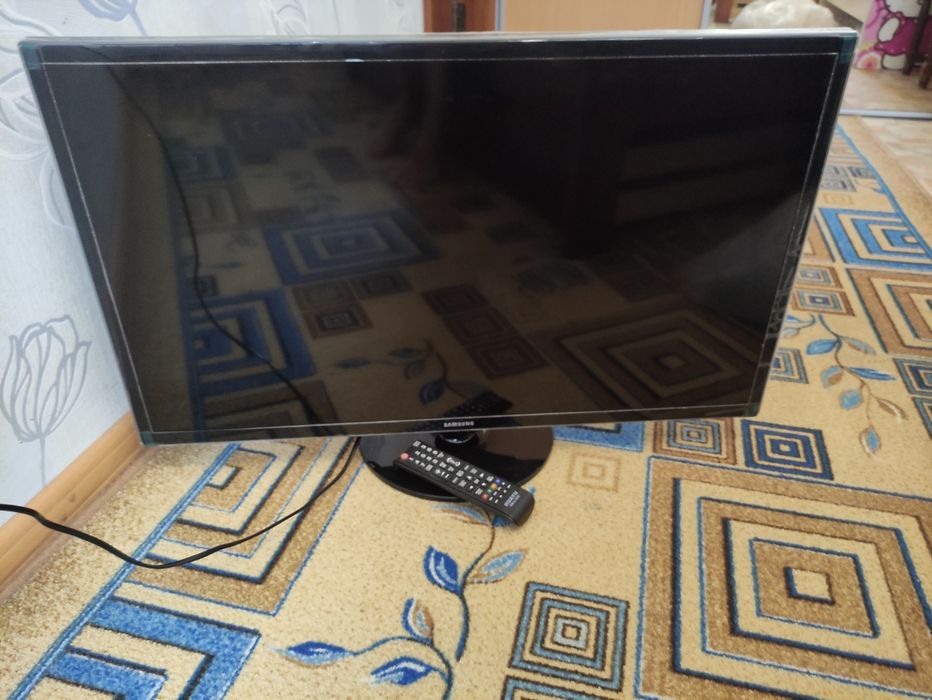 Телевізор Samsung UE32F4000