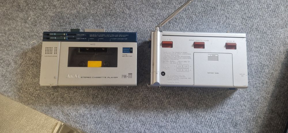 Akai PM-06 walkman