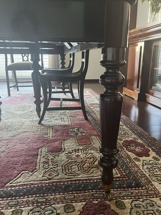 Mesa de sala jantar em madeira macica