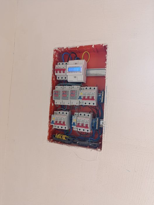 Єоселя!!Продаж сучасних будинкі 90 м2 в с.Крюківщина.