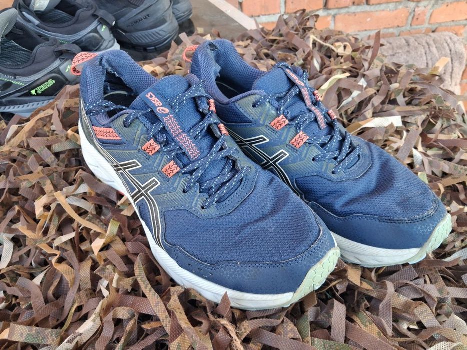 Asics Gel Venture 9