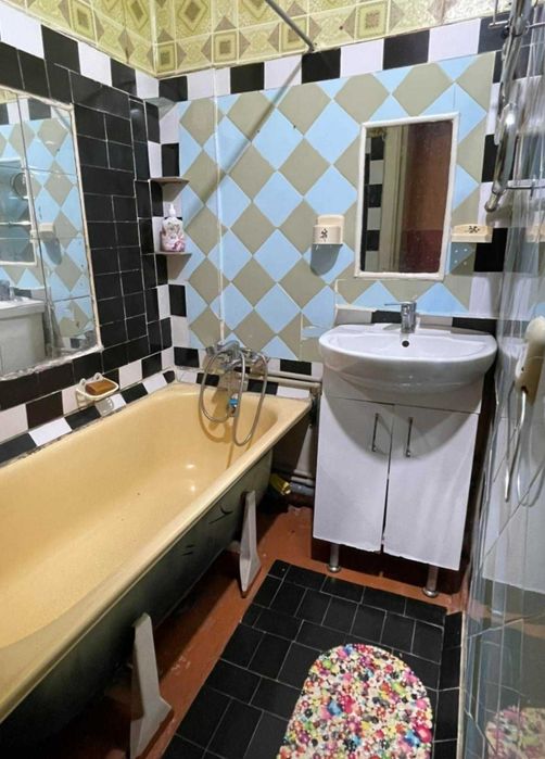 Здається 2 кімнатна квартира Юрія Фарм