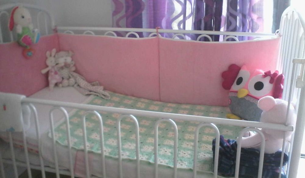 Berço/ cama em ferro para bebe / criança
