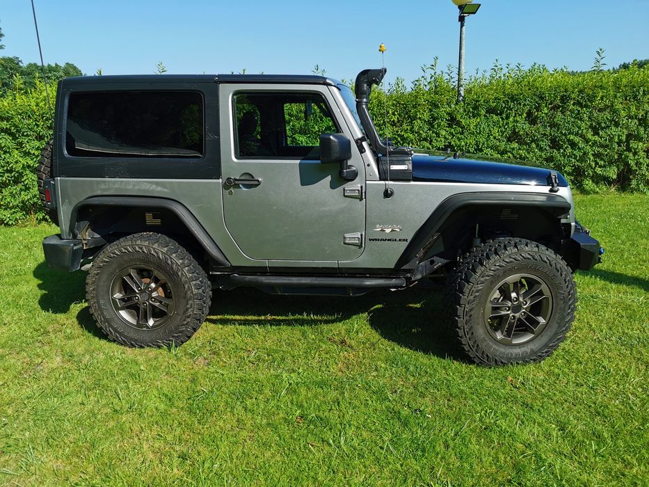 Piękny Jeep Wrangler Sahara