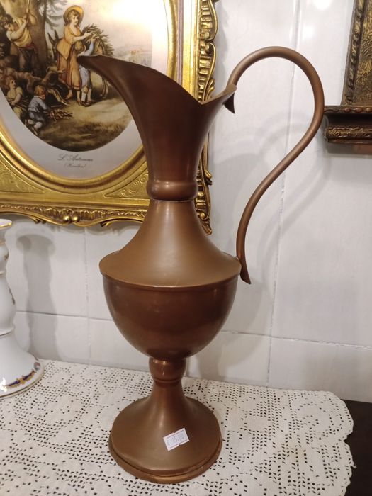 Jarro antigo e grande em cobre