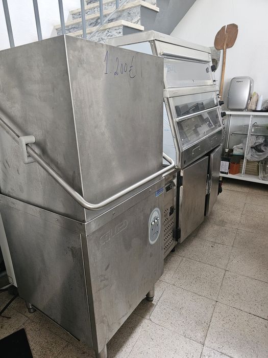 Máquina lavar basculante