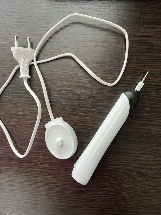 Oral-B Електрична зубна щітка Braun Pro 750 Black (4210201219224)